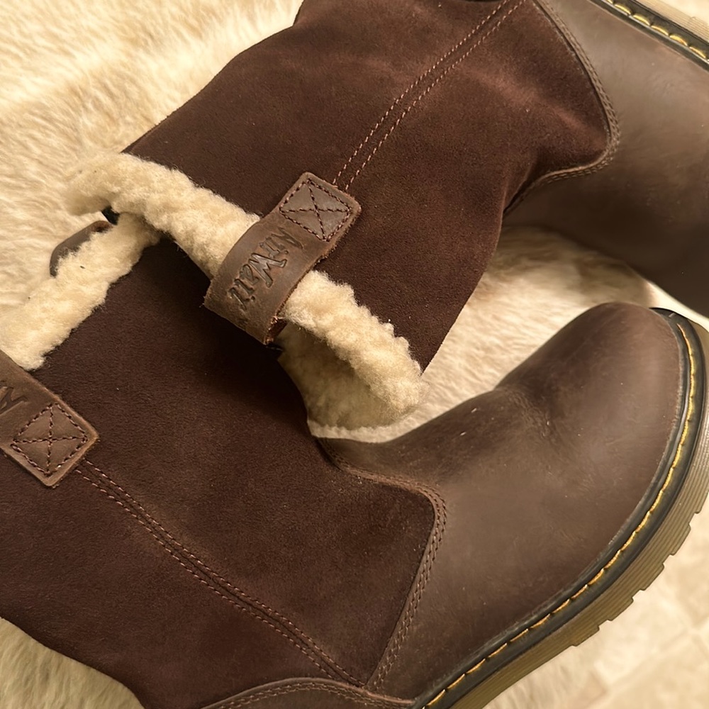 Dr Martens Air Walk Boots 4us m